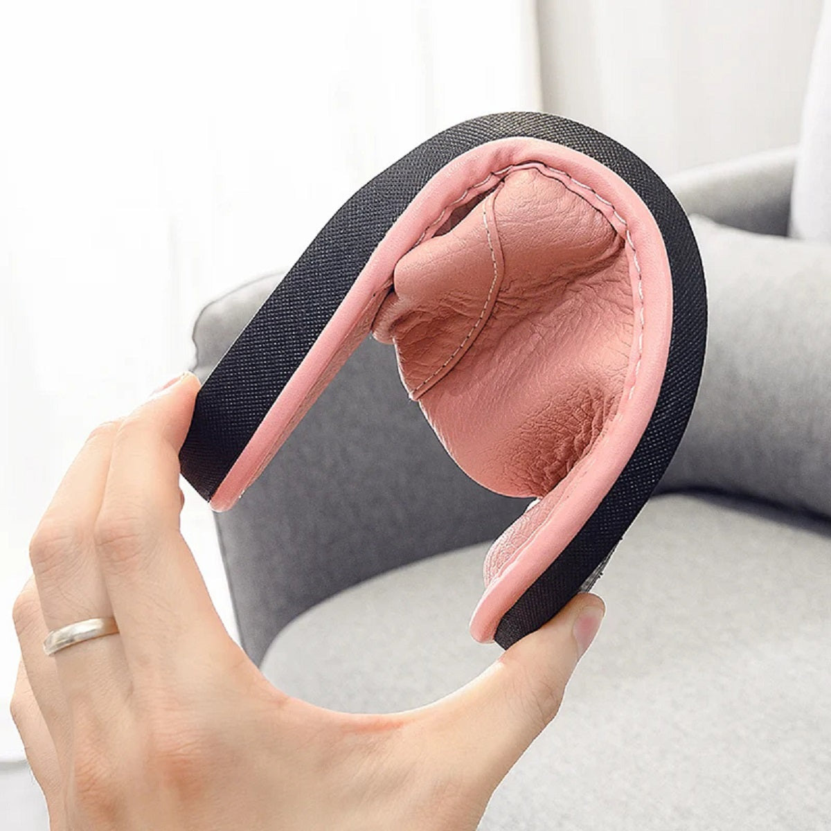 Winter Slippers Leather Indoor Outdoor Plush Lining Shoes for Men and Women