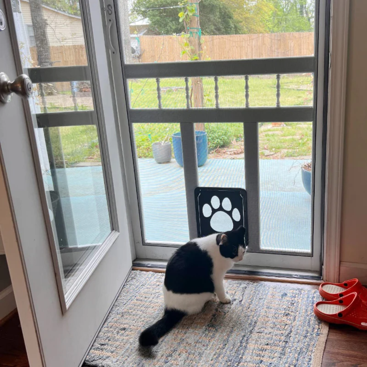 Magnetic Lockable Pet Screen Door