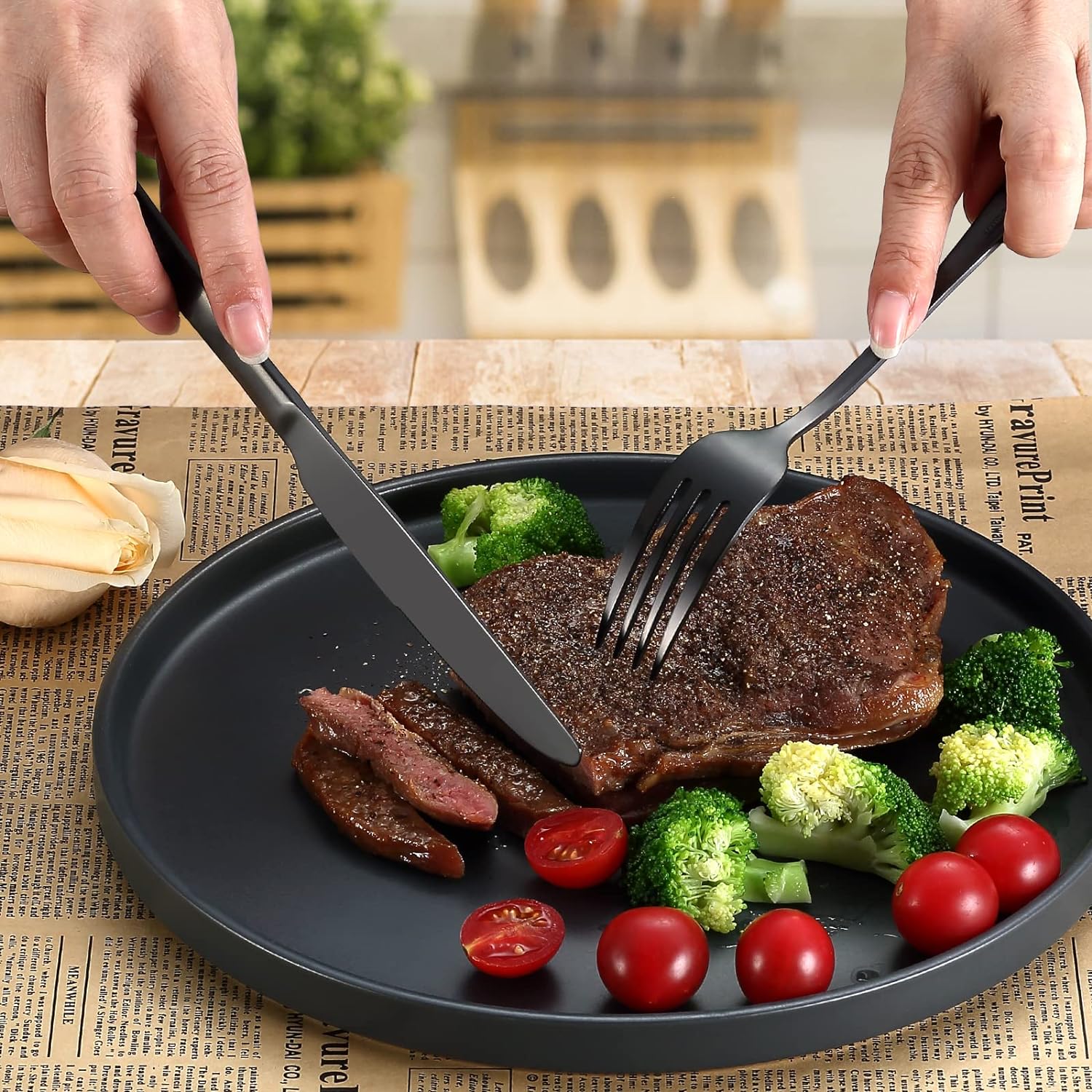 16 Pcs Stainless Steel Dinnerware Cutlery Set