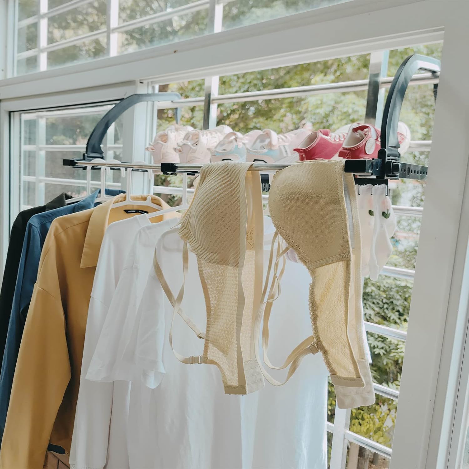 Portable Folding Balcony Drying Rack - Retractable with Sock Clips