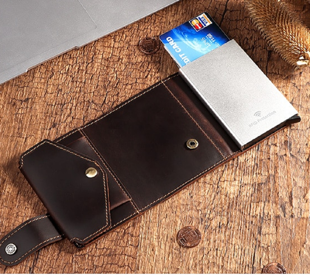 Auto Retractable RFID Blocking Card Wallet