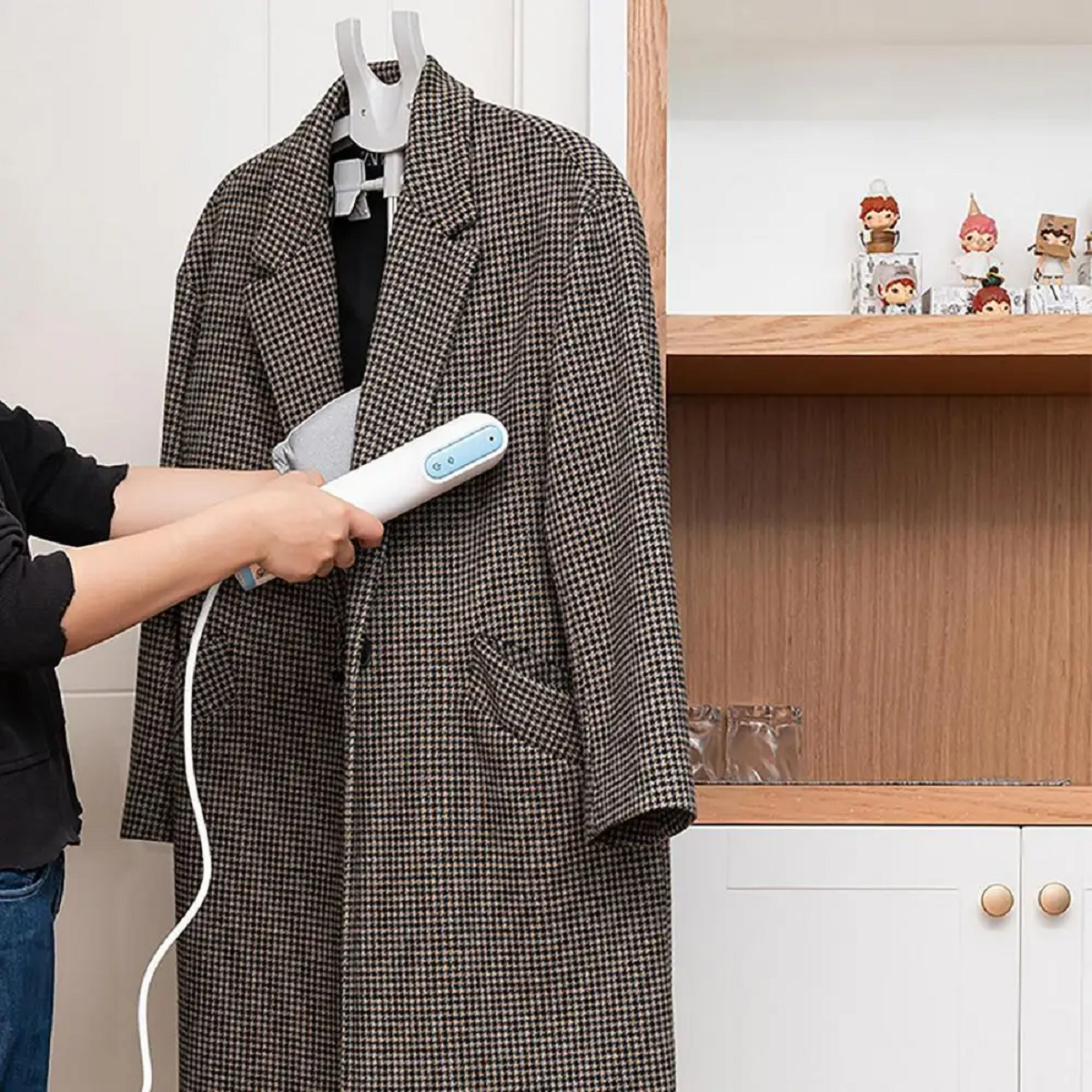 Garment Hanger for Steaming Clothes