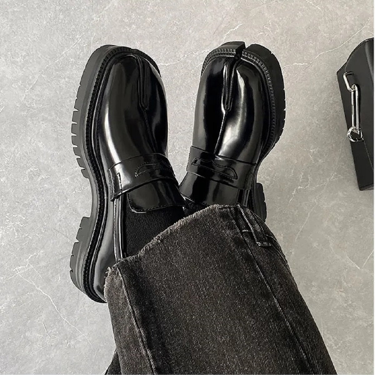 Split-Toe Tabi Loafers - Thick Sole Leather Shoes