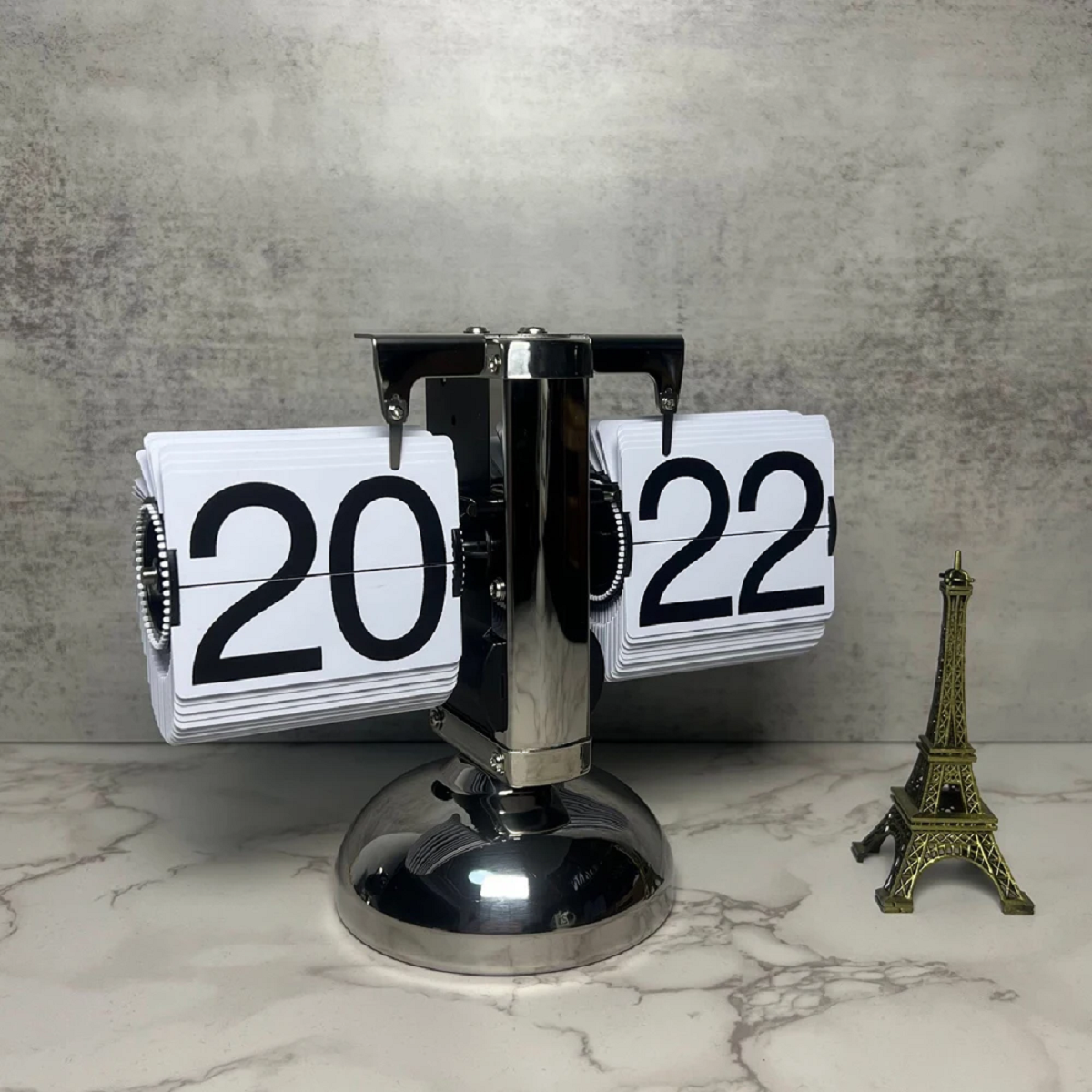 Vintage Design Auto Flip Desk Clock