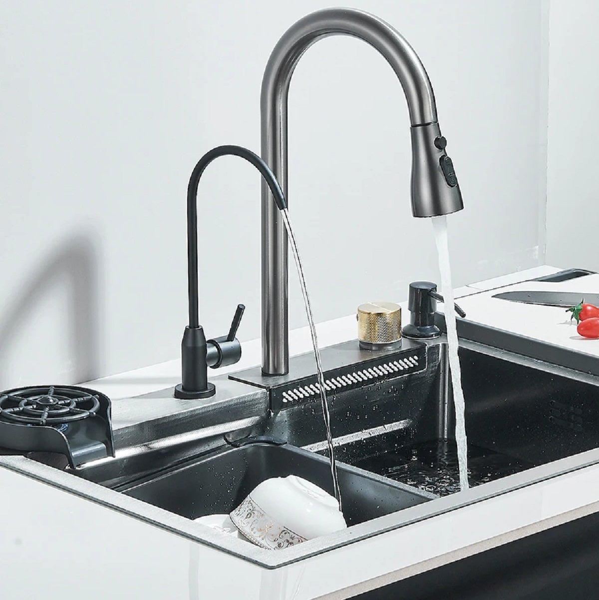 304 Stainless Waterfall Kitchen Sink - Single-Bowl Overmount