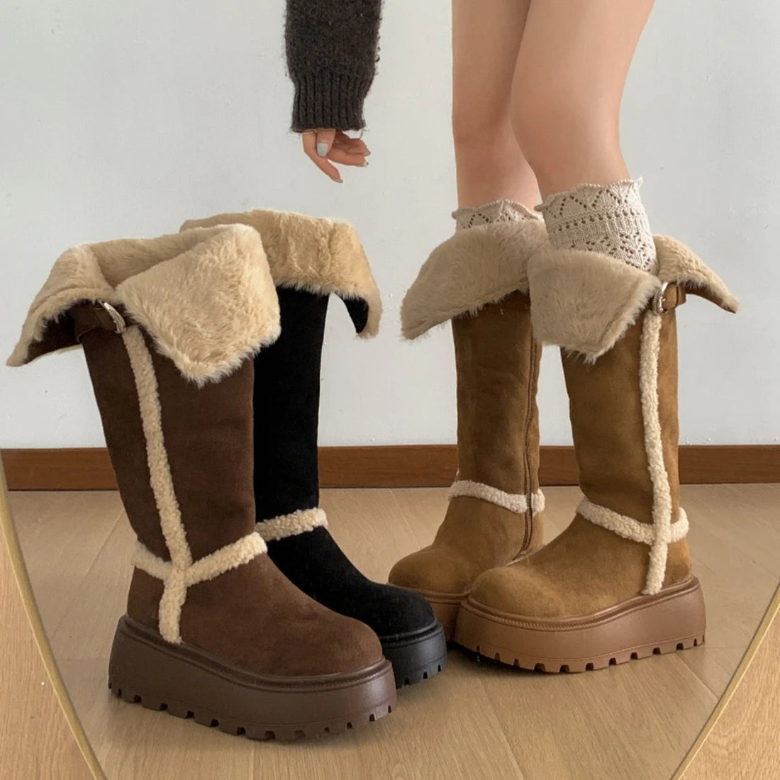 Women's Winter Snow Boots - Fur Lined Platform Flats Vintage Long Booties