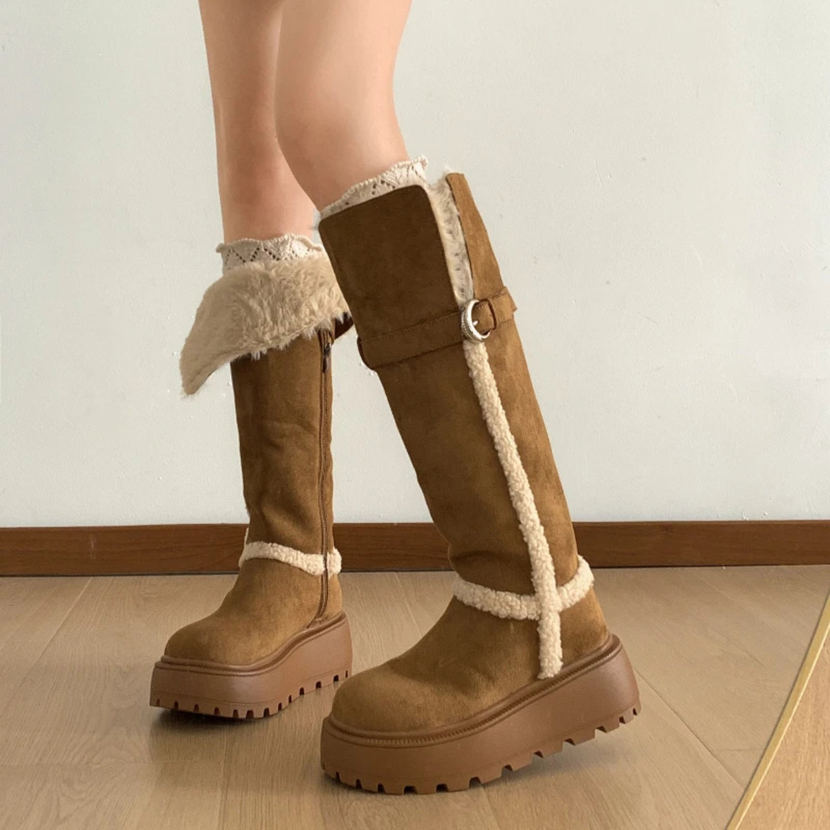 Women's Winter Snow Boots - Fur Lined Platform Flats Vintage Long Booties