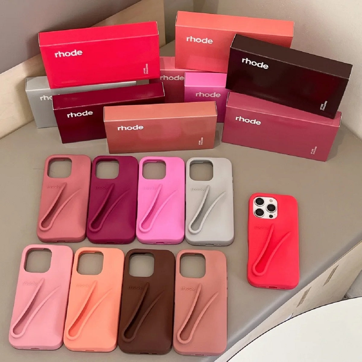 Lip Gloss Phone Case - DIY Silicone Lipstick Cover for iPhone