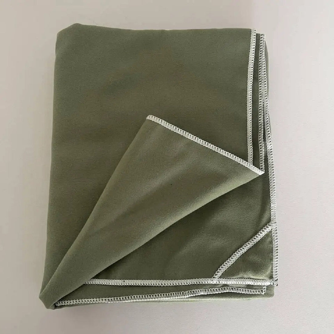 Magnetic Quick-Dry Towel - Portable Changing Cover for Beach Camping And Travel