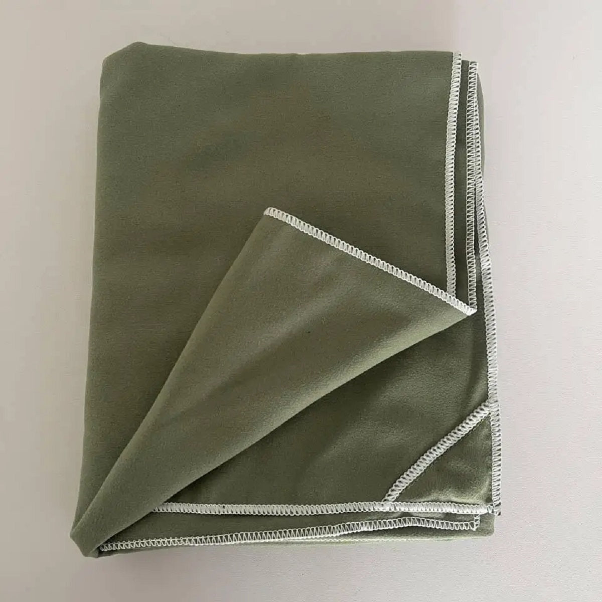 Magnetic Quick-Dry Towel - Portable Changing Cover for Beach Camping And Travel