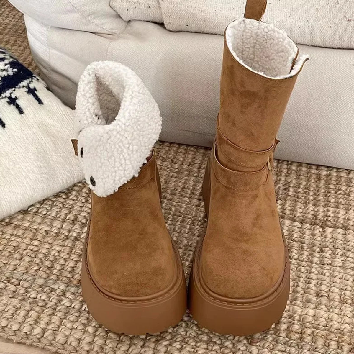 Women's Platform Snow Boots - Thick Bottom Fur Lined Outdoor Shoes